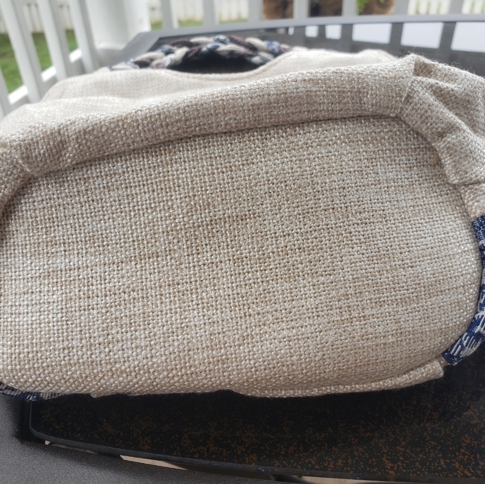 Unique Versatile Hand Bag - Picture 7 of 7